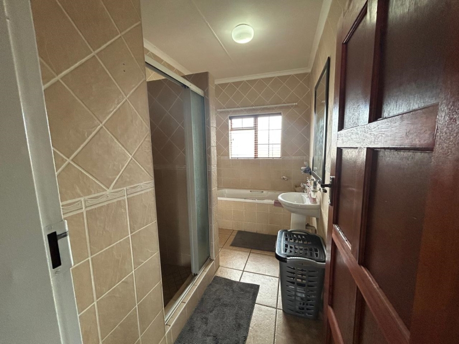4 Bedroom Property for Sale in Rayton Gauteng