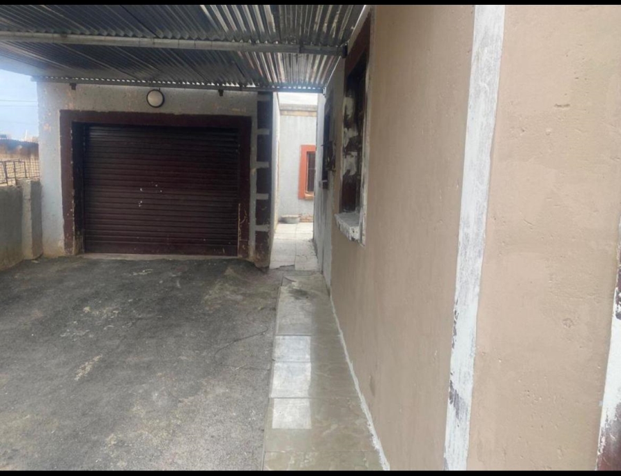 2 Bedroom Property for Sale in Mamelodi West Gauteng