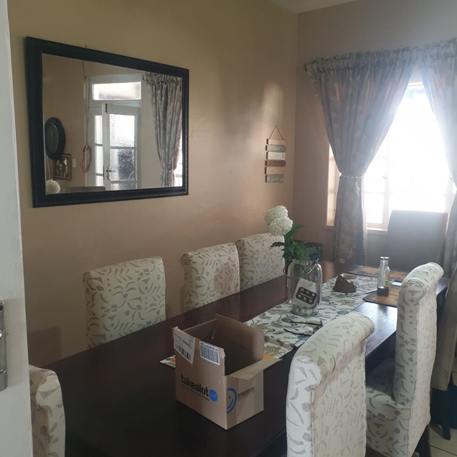 3 Bedroom Property for Sale in Honingnestkrans Gauteng