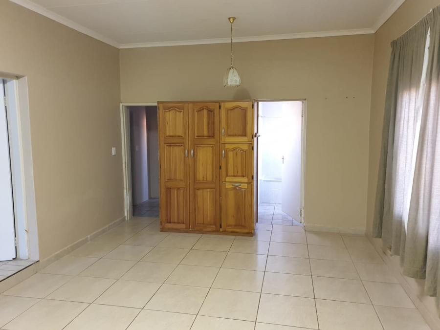 3 Bedroom Property for Sale in Honingnestkrans Gauteng