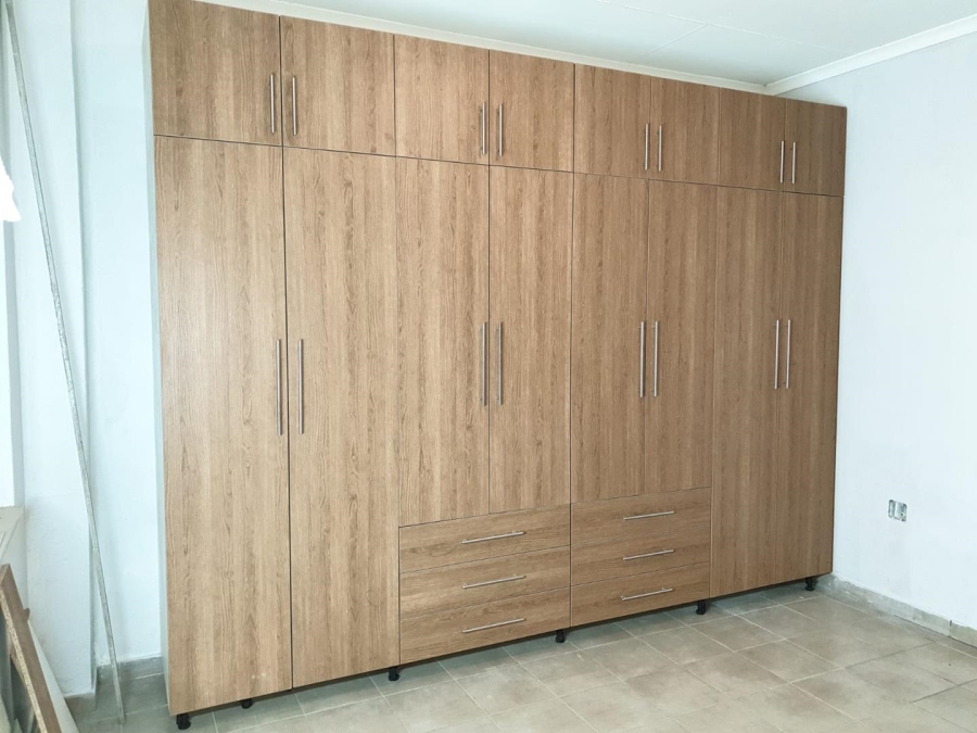 3 Bedroom Property for Sale in Honingnestkrans Gauteng