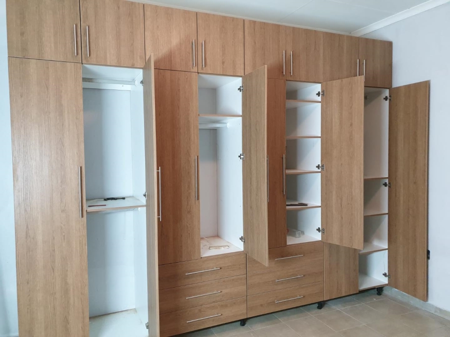 3 Bedroom Property for Sale in Honingnestkrans Gauteng