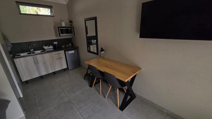 To Let 1 Bedroom Property for Rent in Eldoraigne Gauteng