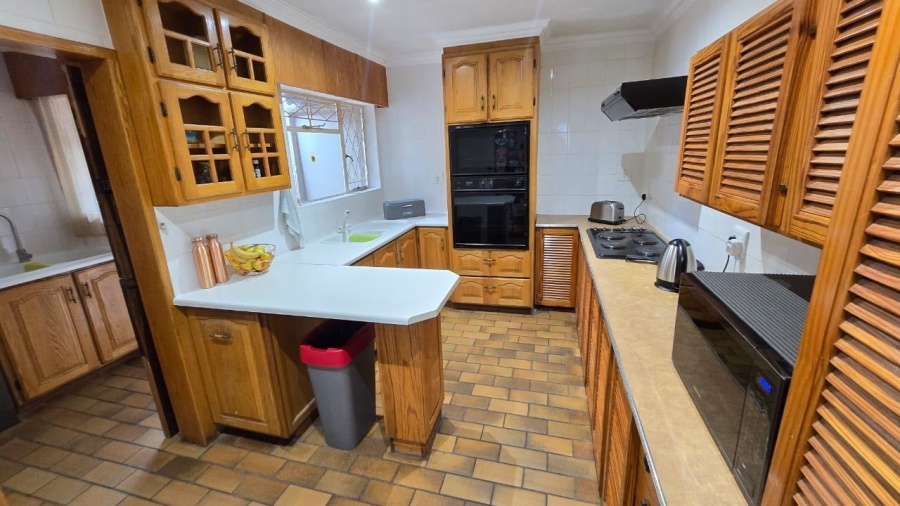To Let 4 Bedroom Property for Rent in Eldoraigne Gauteng