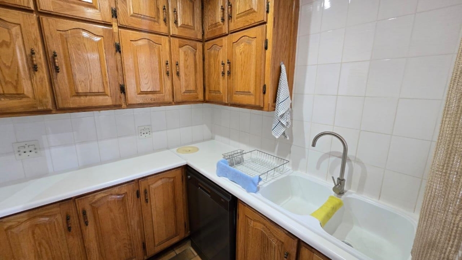 To Let 4 Bedroom Property for Rent in Eldoraigne Gauteng