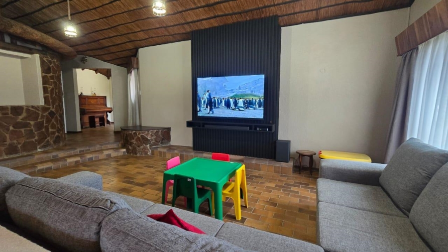 To Let 4 Bedroom Property for Rent in Eldoraigne Gauteng