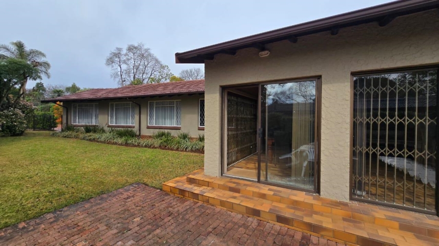 To Let 4 Bedroom Property for Rent in Eldoraigne Gauteng