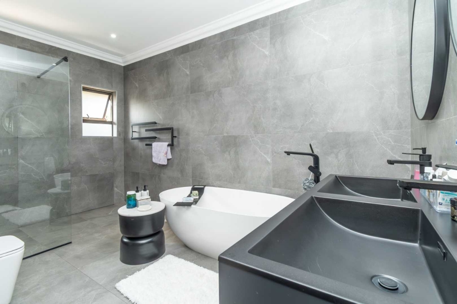 4 Bedroom Property for Sale in Linksfield Gauteng