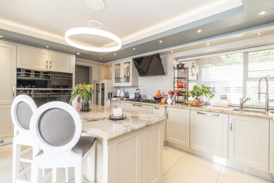 4 Bedroom Property for Sale in Northcliff Gauteng