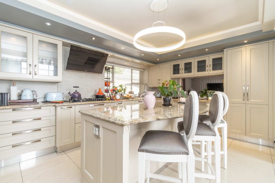 4 Bedroom Property for Sale in Northcliff Gauteng