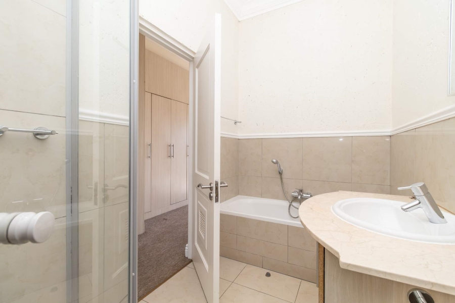 To Let 2 Bedroom Property for Rent in Morningside Gauteng