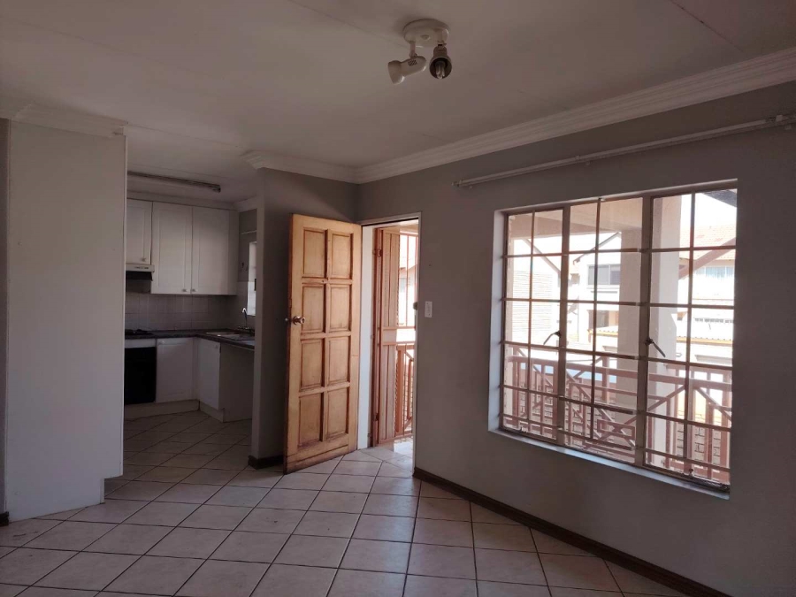 To Let 2 Bedroom Property for Rent in Amberfield Heights Gauteng