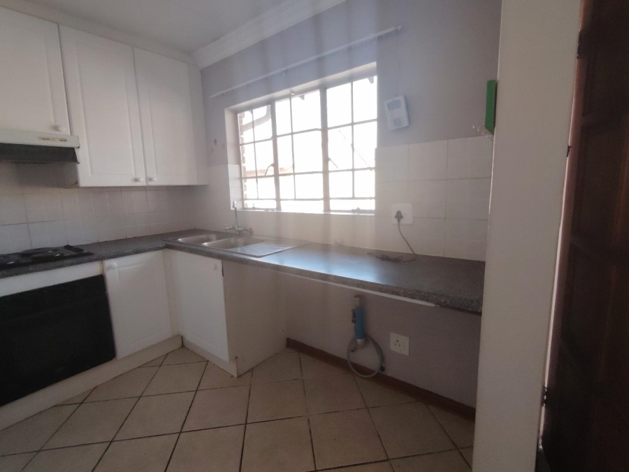 To Let 2 Bedroom Property for Rent in Amberfield Heights Gauteng