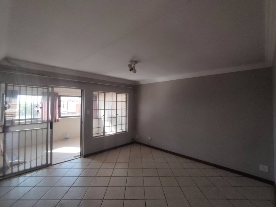 To Let 2 Bedroom Property for Rent in Amberfield Heights Gauteng