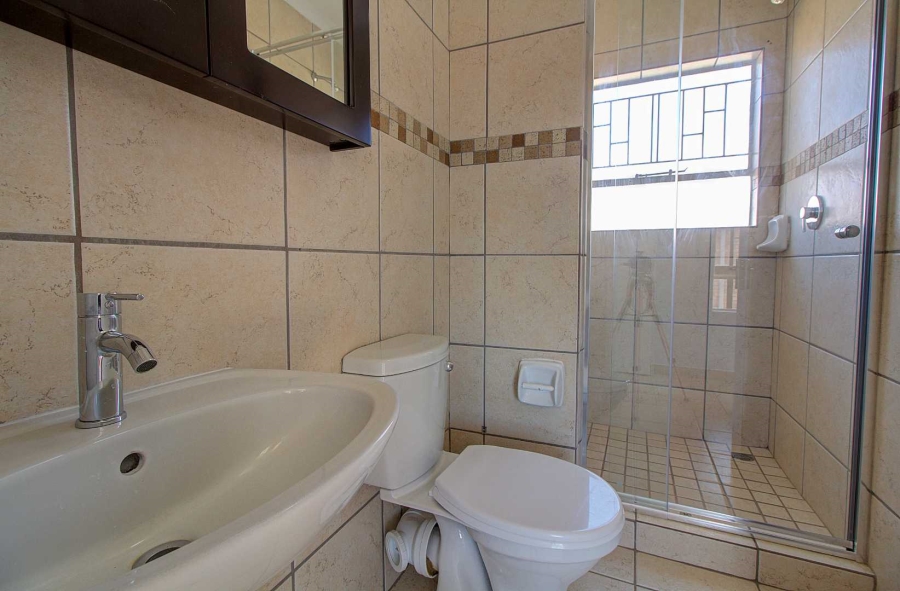 3 Bedroom Property for Sale in Wilgeheuwel Gauteng