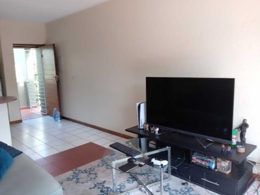 To Let 1 Bedroom Property for Rent in Glenhazel Gauteng