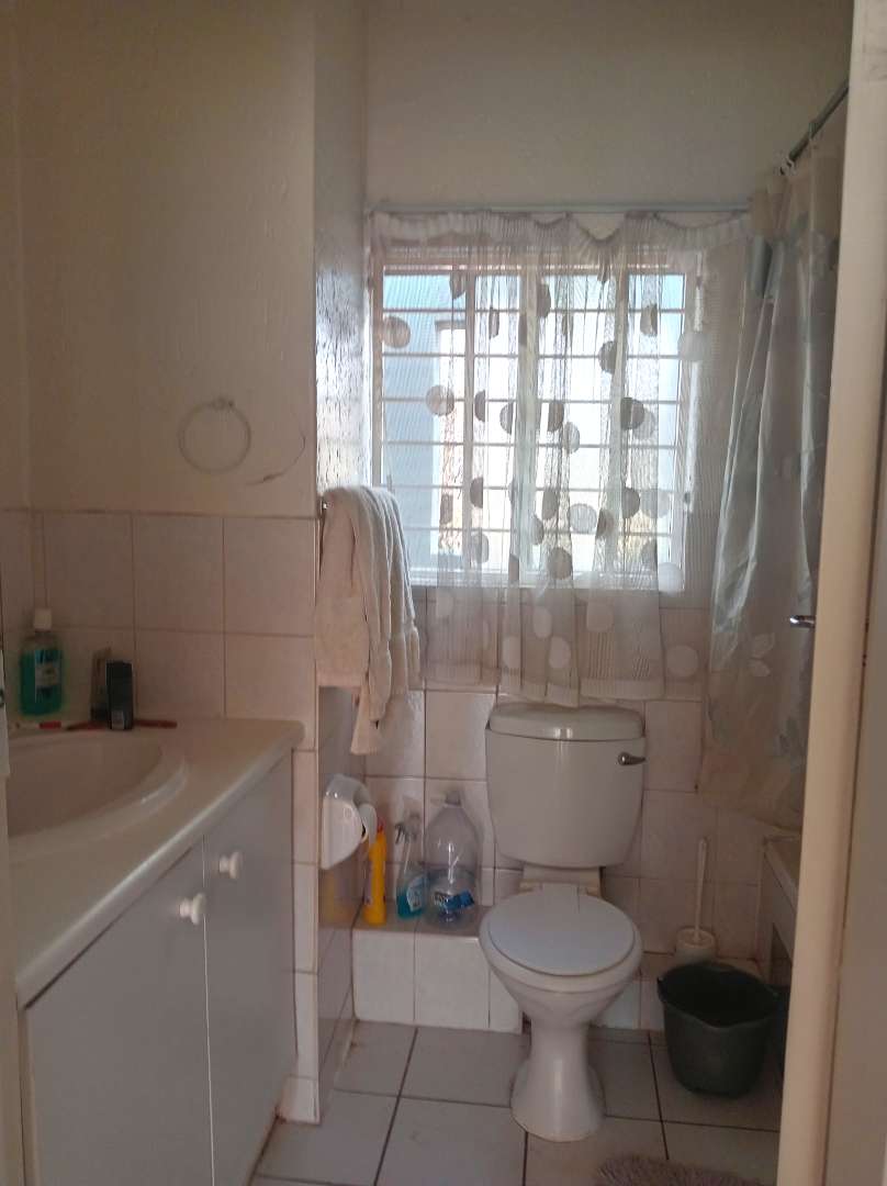 To Let 1 Bedroom Property for Rent in Glenhazel Gauteng