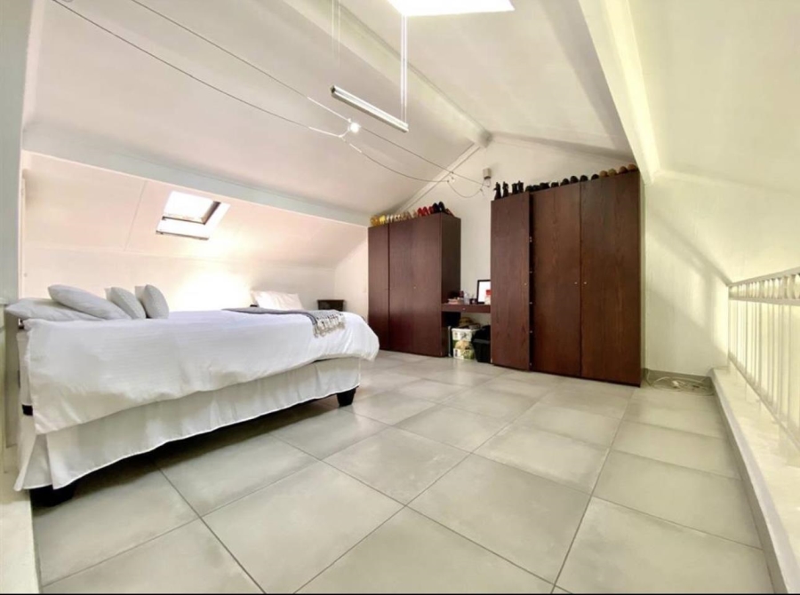 To Let 1 Bedroom Property for Rent in Sandown Gauteng
