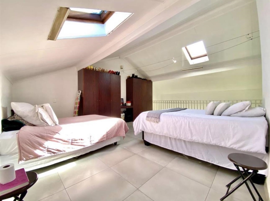 To Let 1 Bedroom Property for Rent in Sandown Gauteng