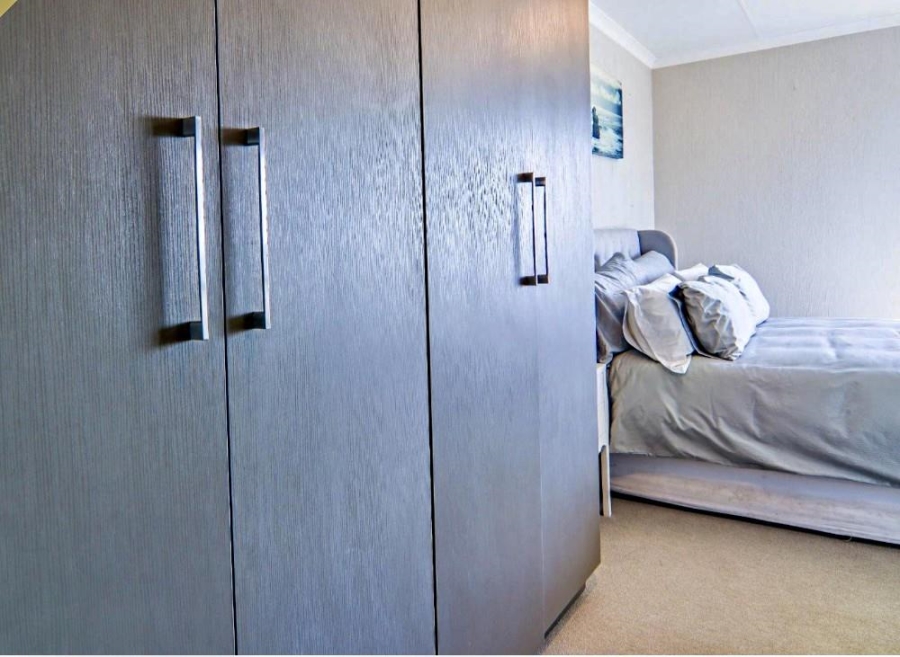 To Let 3 Bedroom Property for Rent in Broadacres Gauteng