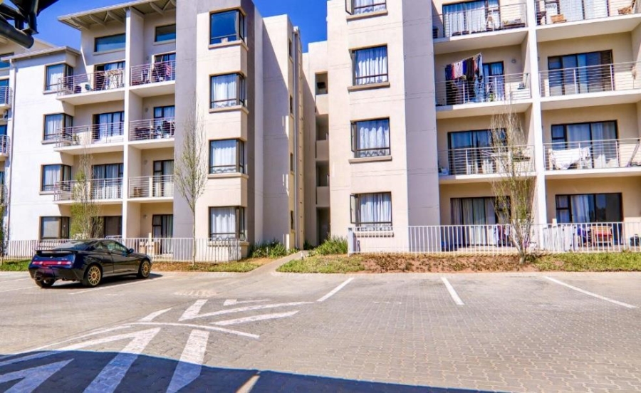 To Let 3 Bedroom Property for Rent in Broadacres Gauteng