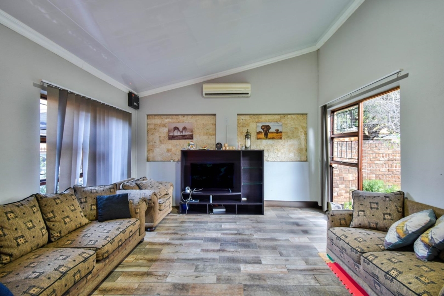 4 Bedroom Property for Sale in Moreleta Park Gauteng