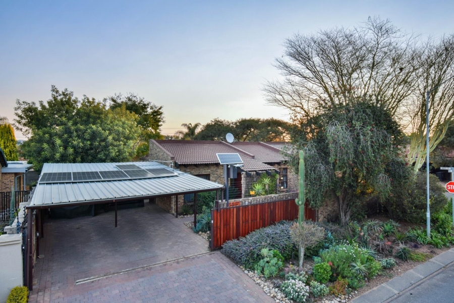 4 Bedroom Property for Sale in Moreleta Park Gauteng