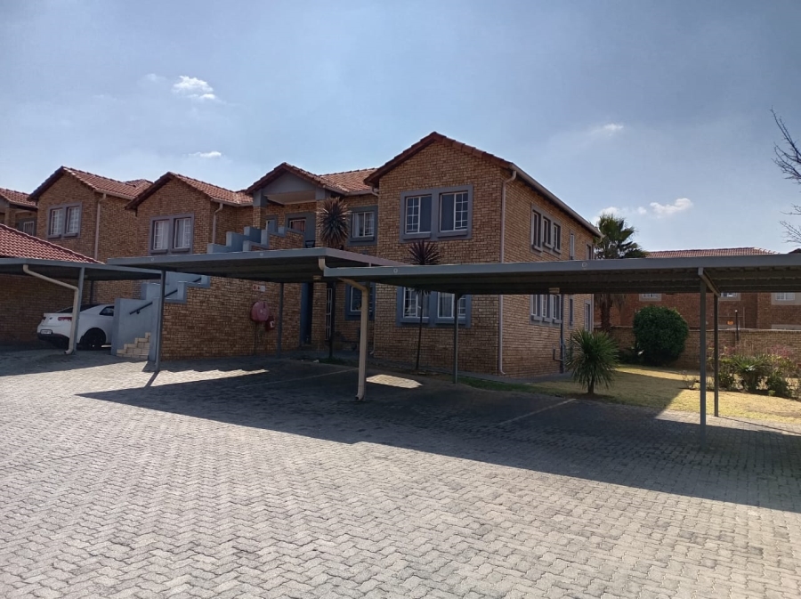 To Let 3 Bedroom Property for Rent in Meyersdal Gauteng