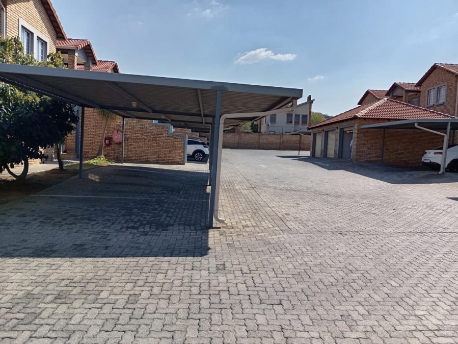 To Let 3 Bedroom Property for Rent in Meyersdal Gauteng