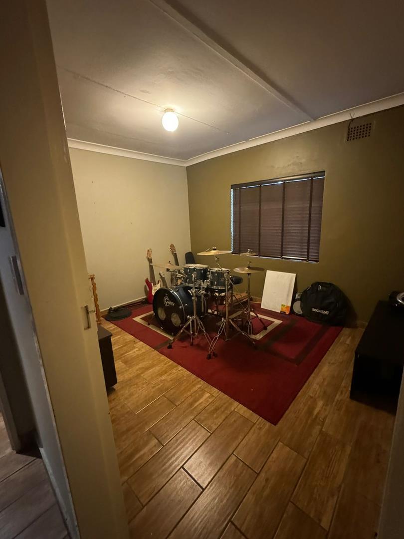To Let 0 Bedroom Property for Rent in Rothdene Gauteng