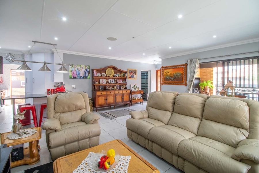 3 Bedroom Property for Sale in Brentwood Gauteng