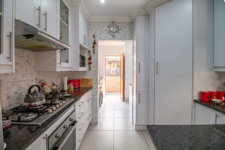 3 Bedroom Property for Sale in Brentwood Gauteng