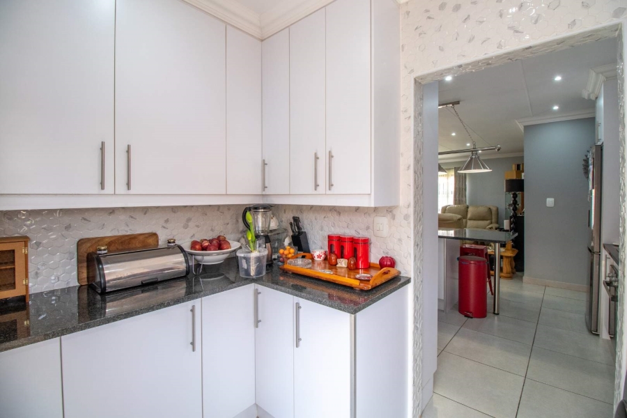 3 Bedroom Property for Sale in Brentwood Gauteng