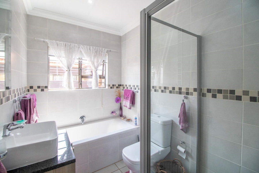 3 Bedroom Property for Sale in Brentwood Gauteng