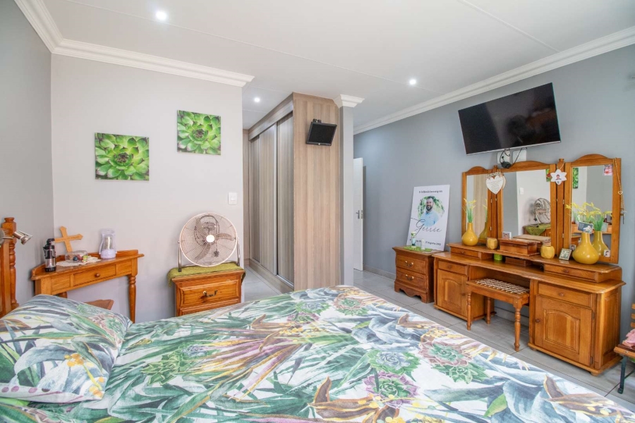 3 Bedroom Property for Sale in Brentwood Gauteng
