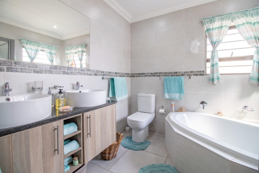 3 Bedroom Property for Sale in Brentwood Gauteng