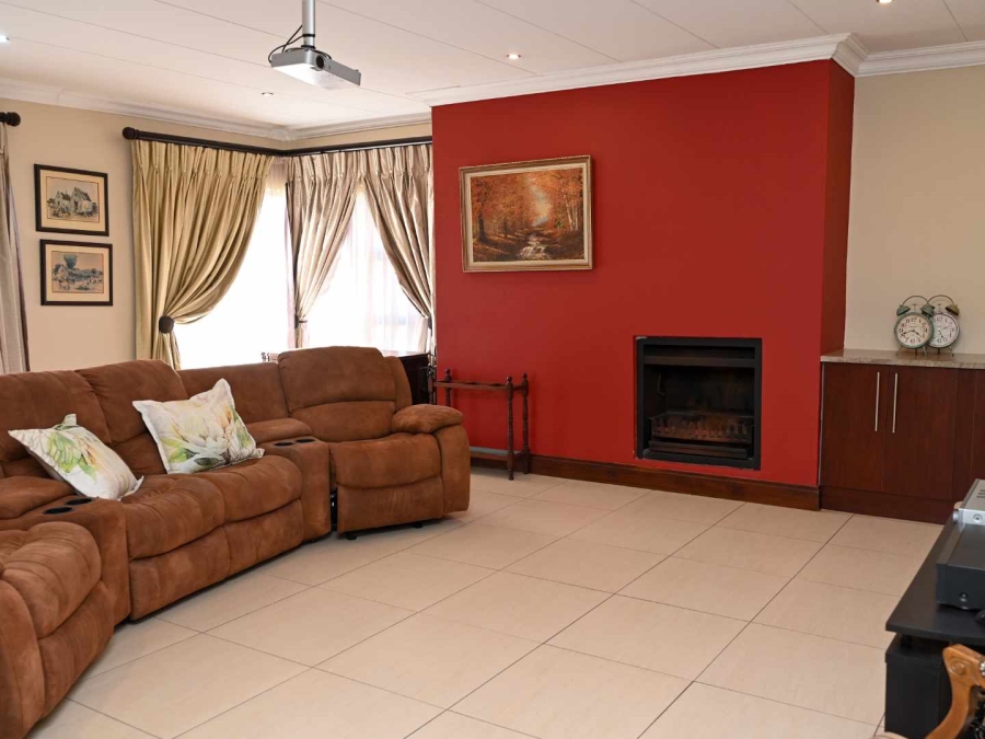 To Let 4 Bedroom Property for Rent in The Wilds Gauteng