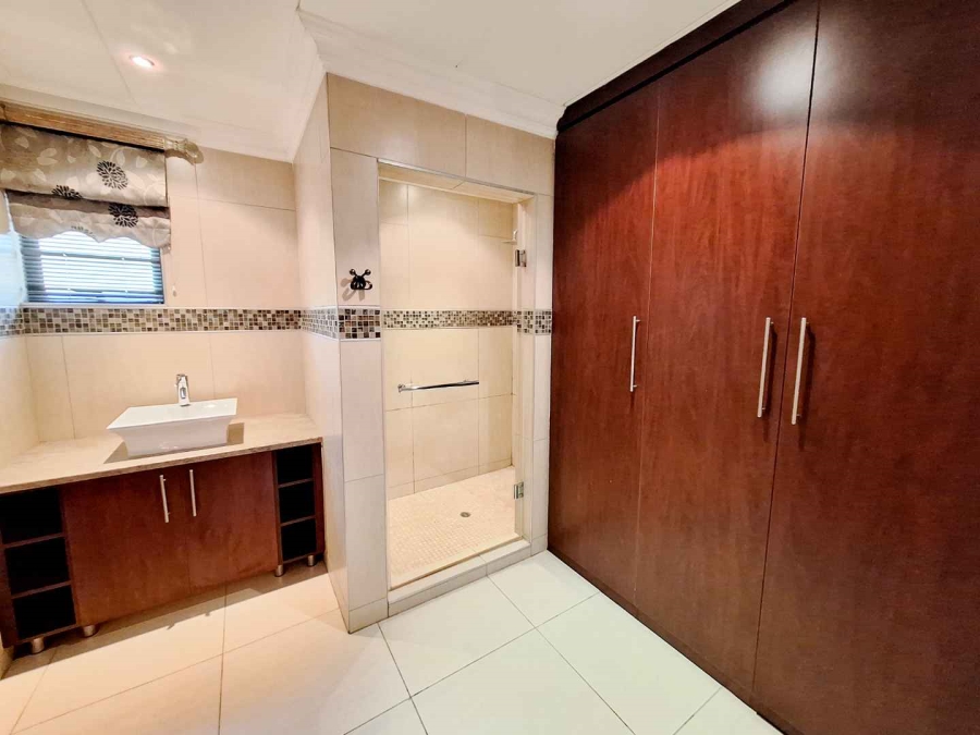 To Let 4 Bedroom Property for Rent in The Wilds Gauteng