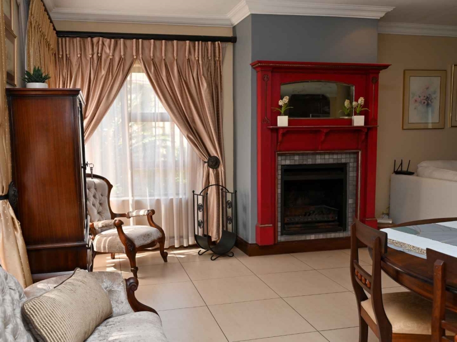 To Let 4 Bedroom Property for Rent in The Wilds Gauteng