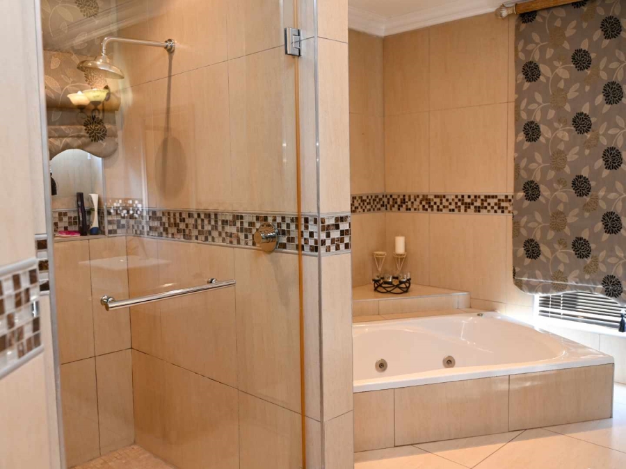 To Let 4 Bedroom Property for Rent in The Wilds Gauteng