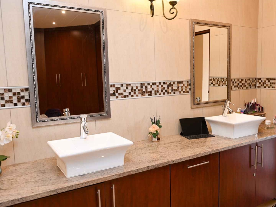 To Let 4 Bedroom Property for Rent in The Wilds Gauteng