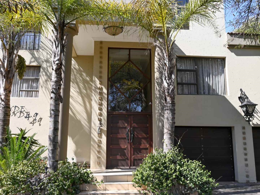 To Let 4 Bedroom Property for Rent in The Wilds Gauteng
