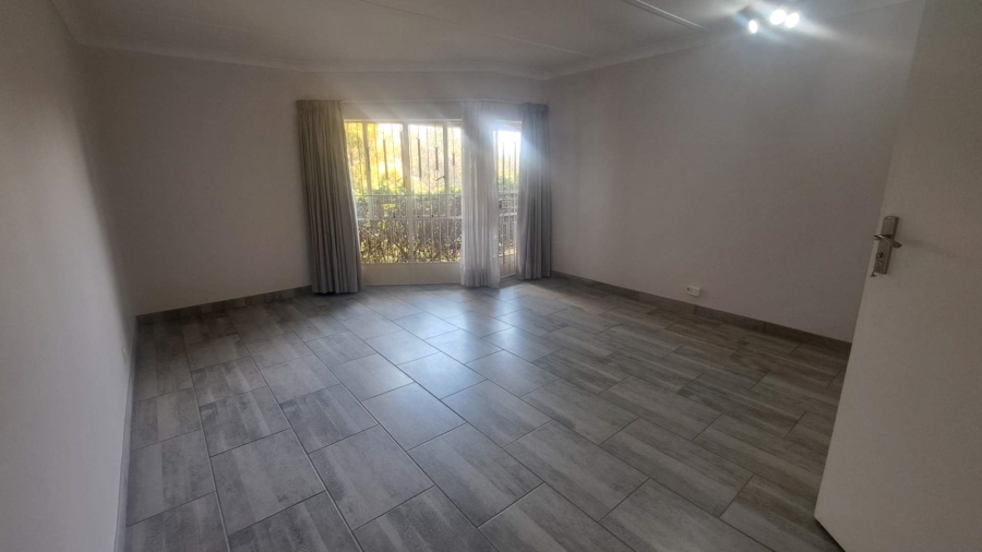 To Let 2 Bedroom Property for Rent in Robindale Gauteng