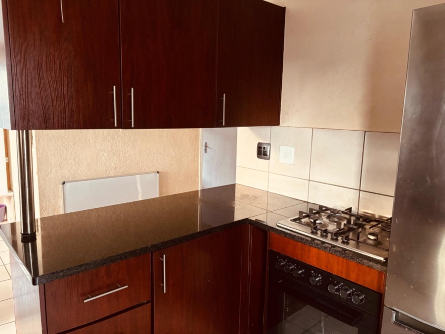 3 Bedroom Property for Sale in Kosmosdal Gauteng
