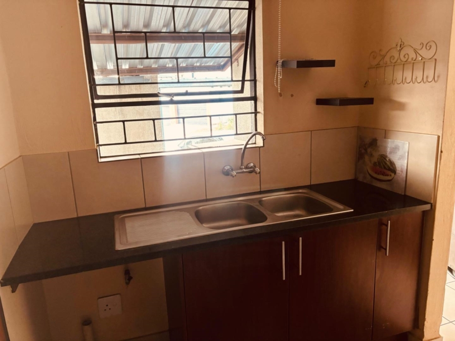 3 Bedroom Property for Sale in Kosmosdal Gauteng
