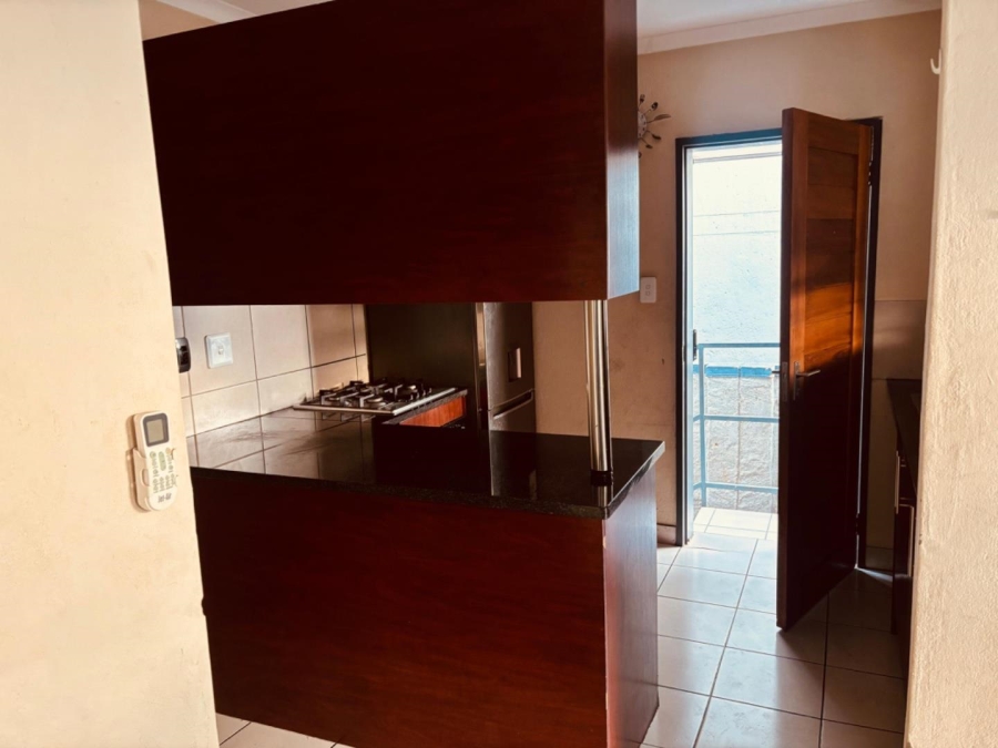3 Bedroom Property for Sale in Kosmosdal Gauteng