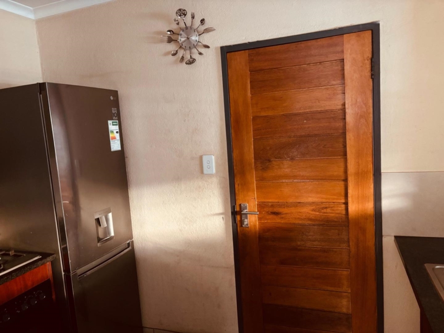 3 Bedroom Property for Sale in Kosmosdal Gauteng