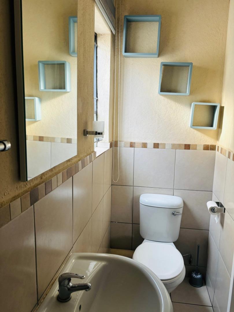 3 Bedroom Property for Sale in Kosmosdal Gauteng