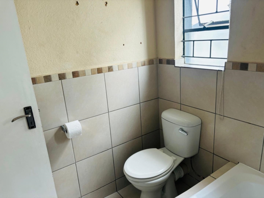 3 Bedroom Property for Sale in Kosmosdal Gauteng