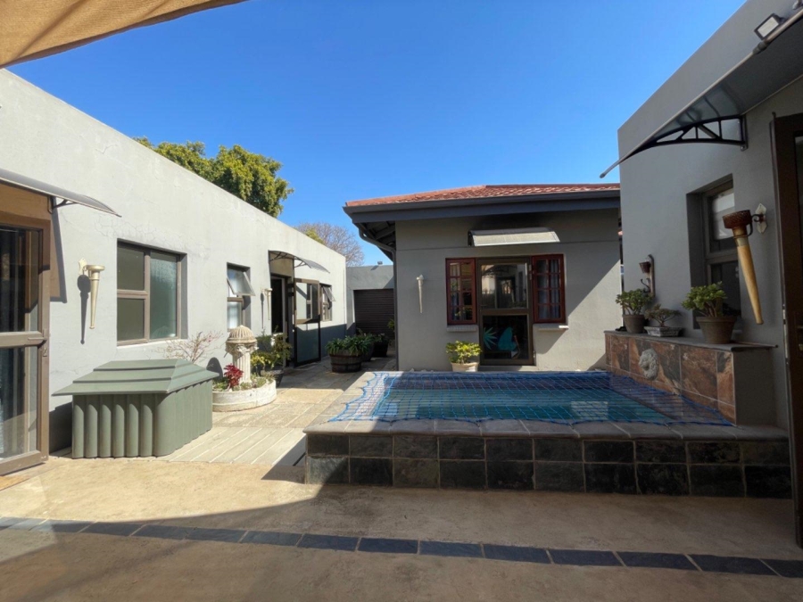 To Let 2 Bedroom Property for Rent in Edenvale Gauteng